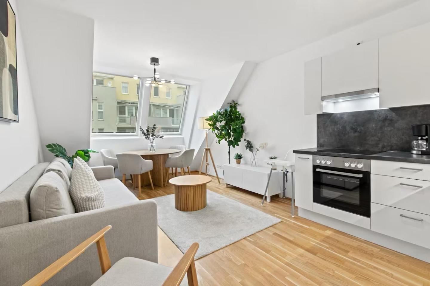 Apartment Paid Parking Garage I Fast Wifi I 3 Min Walk To Metro *